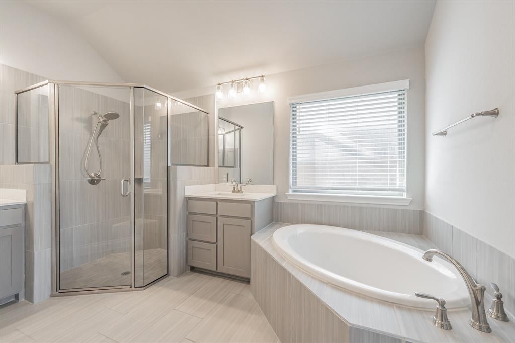 795 Knoxbridge Road, Forney