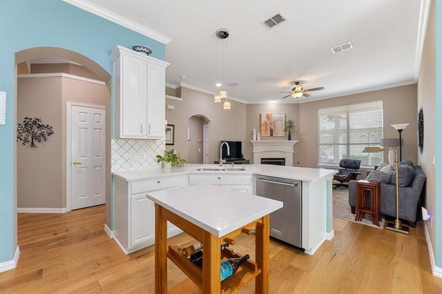 919 Sycamore Court, Fairview