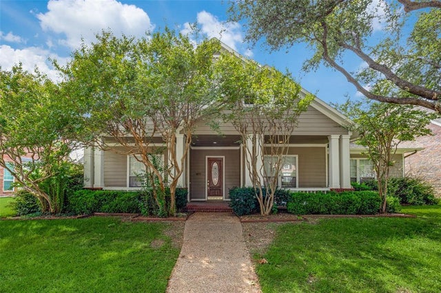 1806 E Branch Hollow Drive, Carrollton