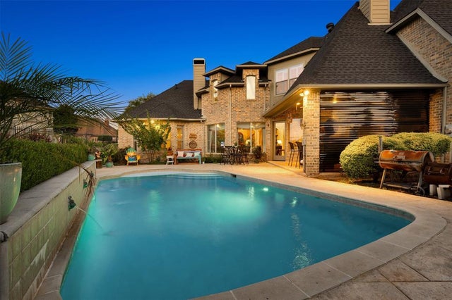 801 White Buffalo Lane, Heath