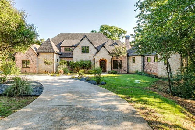 1600 Three Bridges Court, Flower Mound