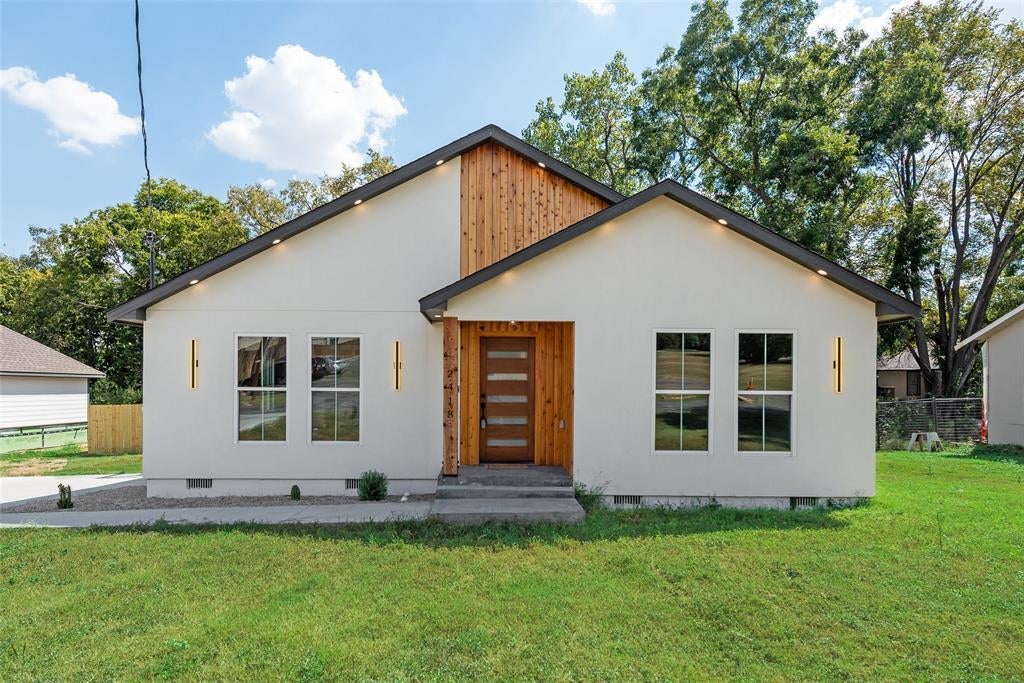 2418 Lyola Street, Dallas