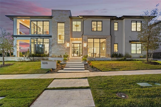 3213 Santa Bella Drive, Frisco