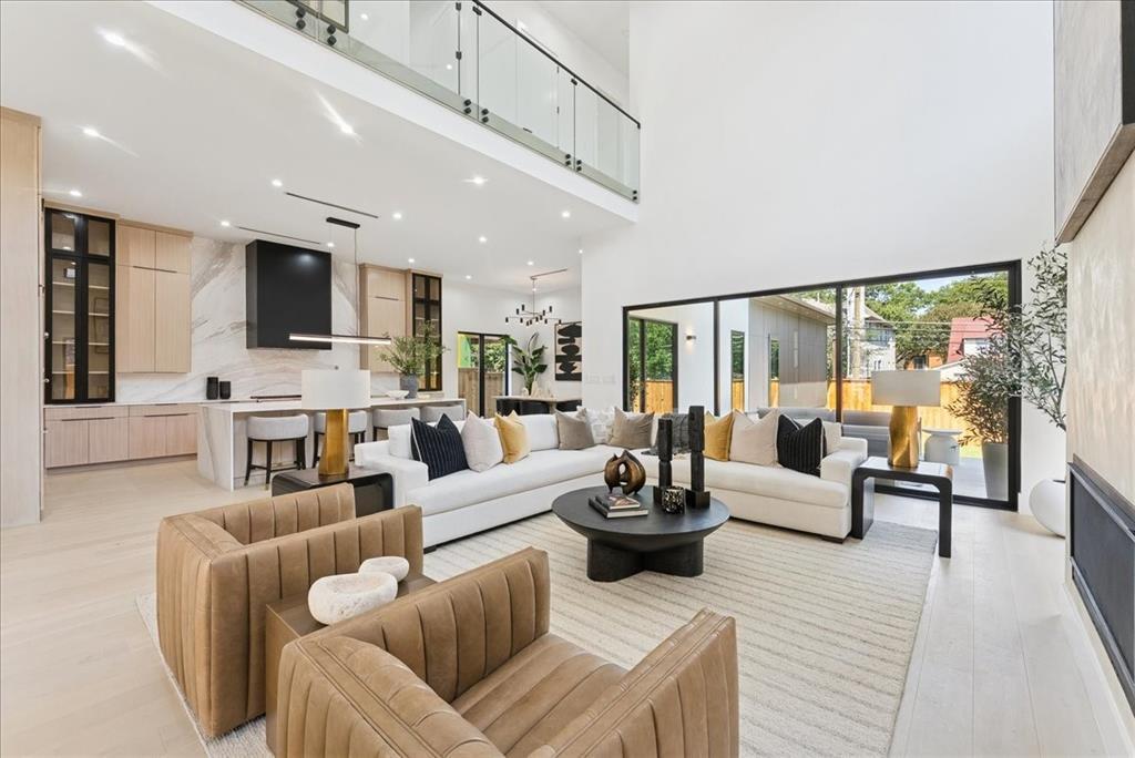 7111 Coronado Avenue, Dallas