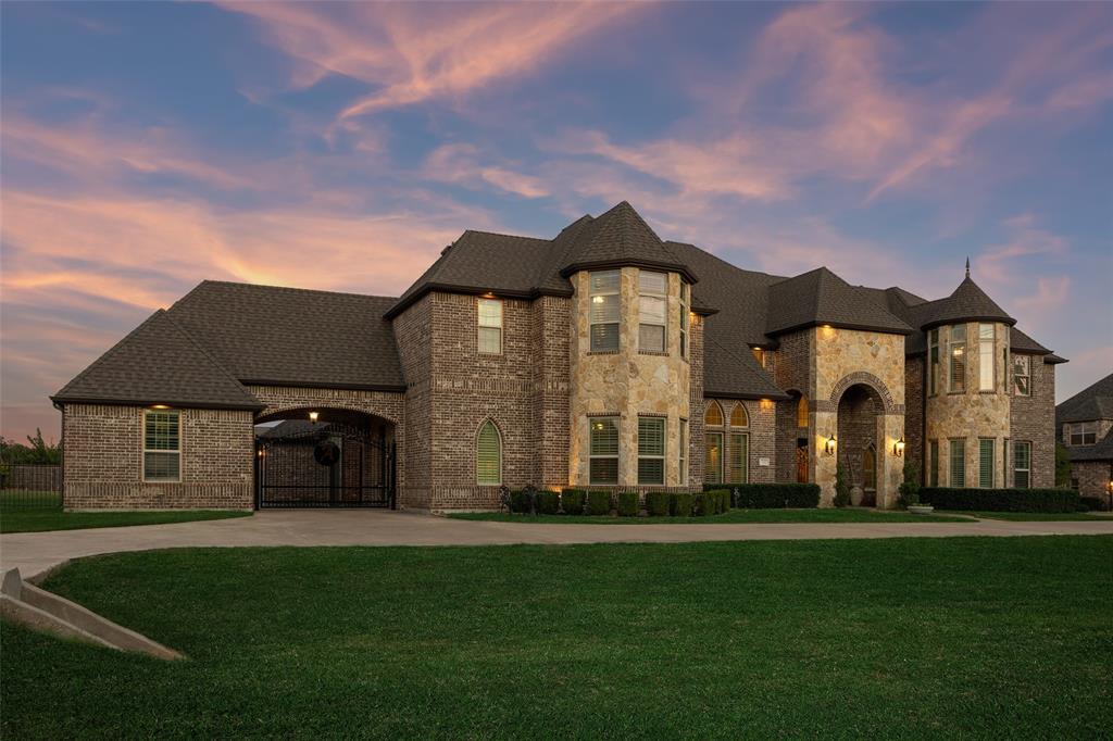 715 Simmons Road, Double Oak