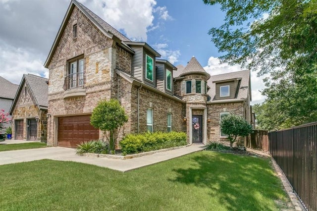 446 Twin Pine Court, Coppell