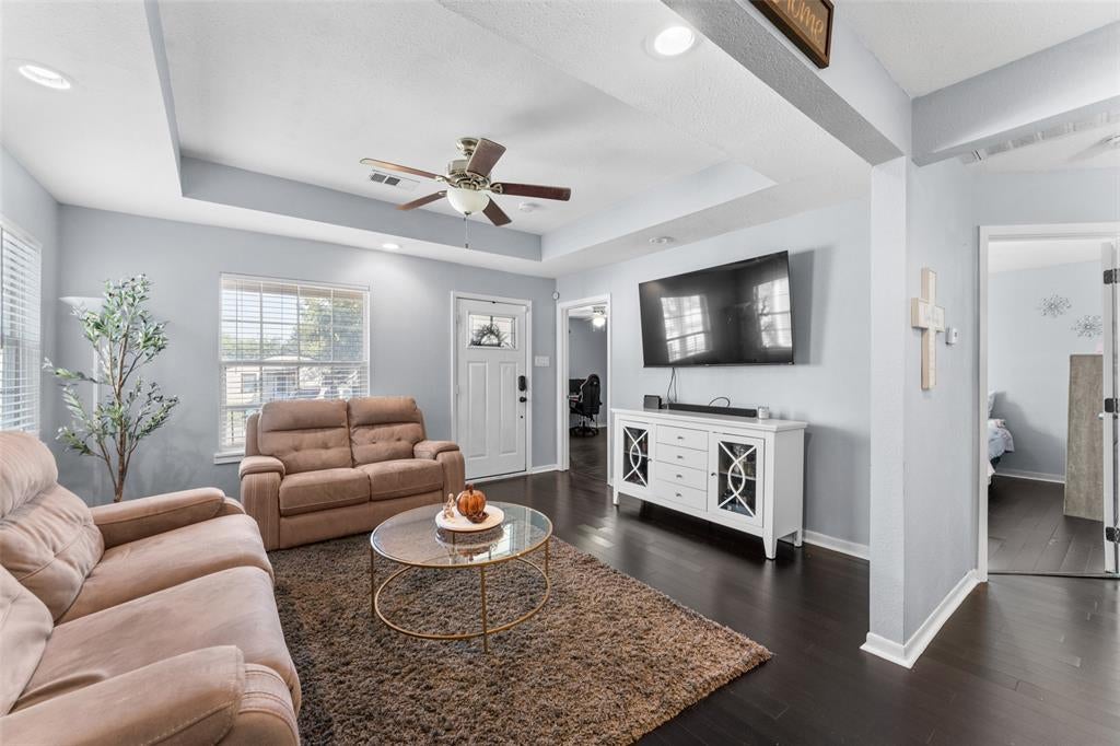 502 Royal Avenue, Grand Prairie