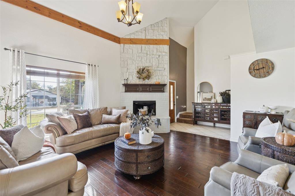 105 Melody Lane, Hickory Creek