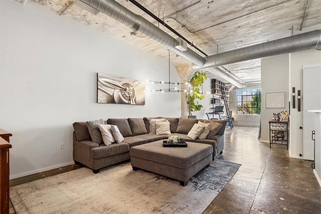 120 Saint Louis Avenue 203, Fort Worth