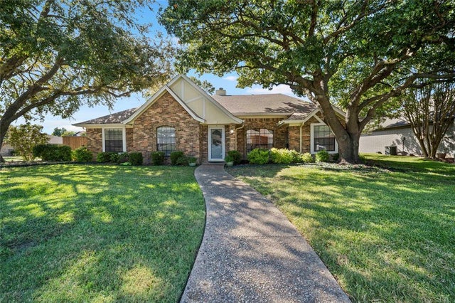 2829 Lawndale Drive, Plano