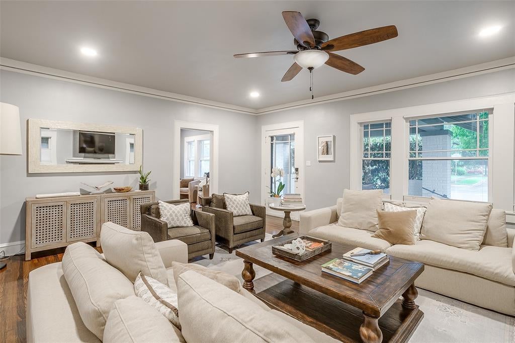 3908 Clarke Avenue, Fort Worth