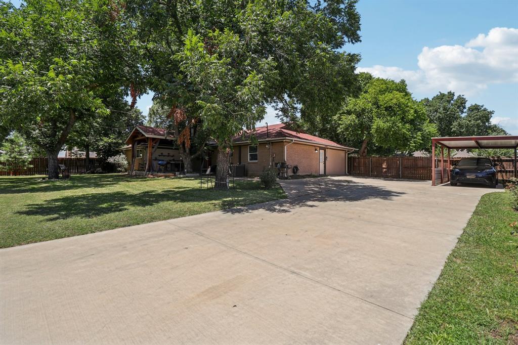 1213 W Tarrant Road, Grand Prairie