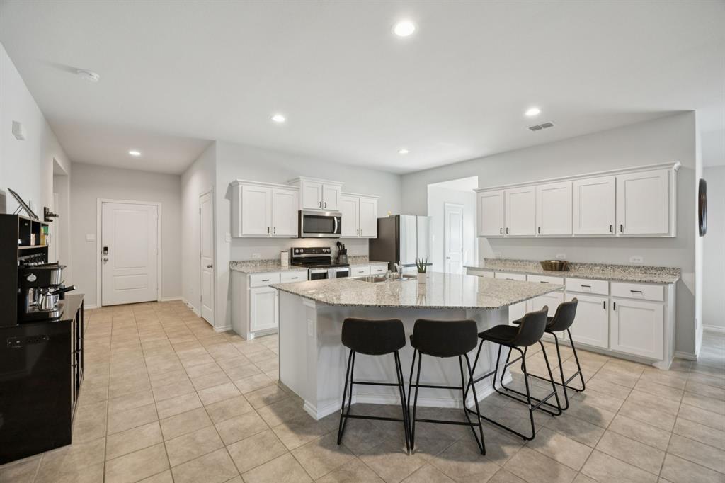 9513 Doverglen Drive, Fort Worth