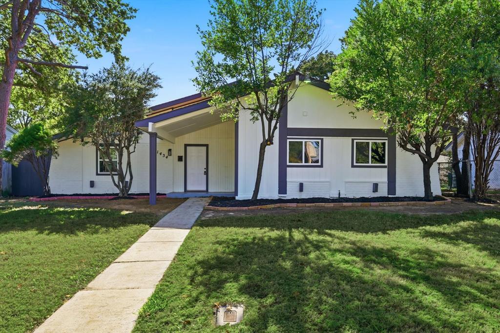 1434 Forestglen Drive, Lewisville