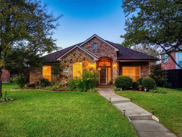 15620 Buffalo Creek Drive, Frisco