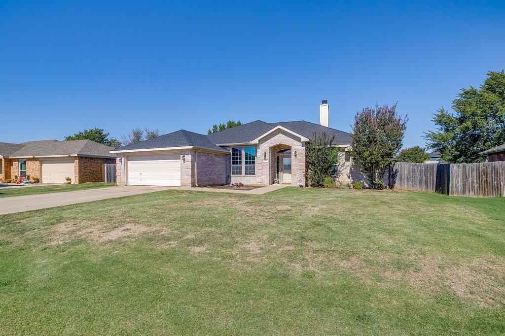 3004 Stroll Drive, Granbury