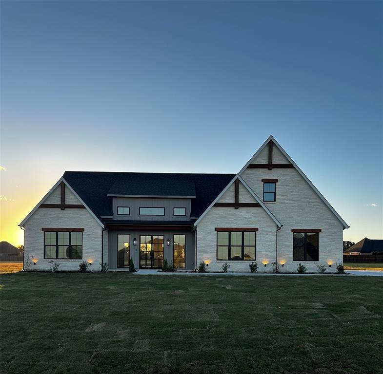 207 Stuart Street, Paradise