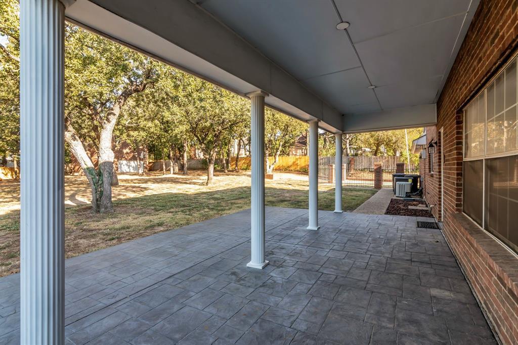 2620 Brookridge Drive, Hurst