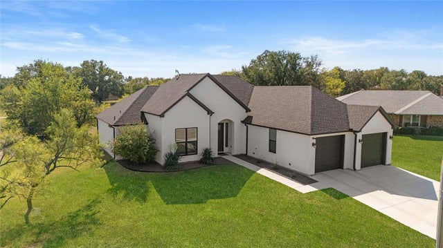 210 Bartlett Court, Runaway Bay