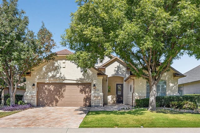 11216 Southerland Drive, Denton