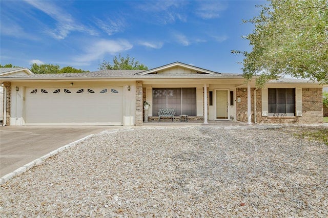 5002 Elms Court, Granbury