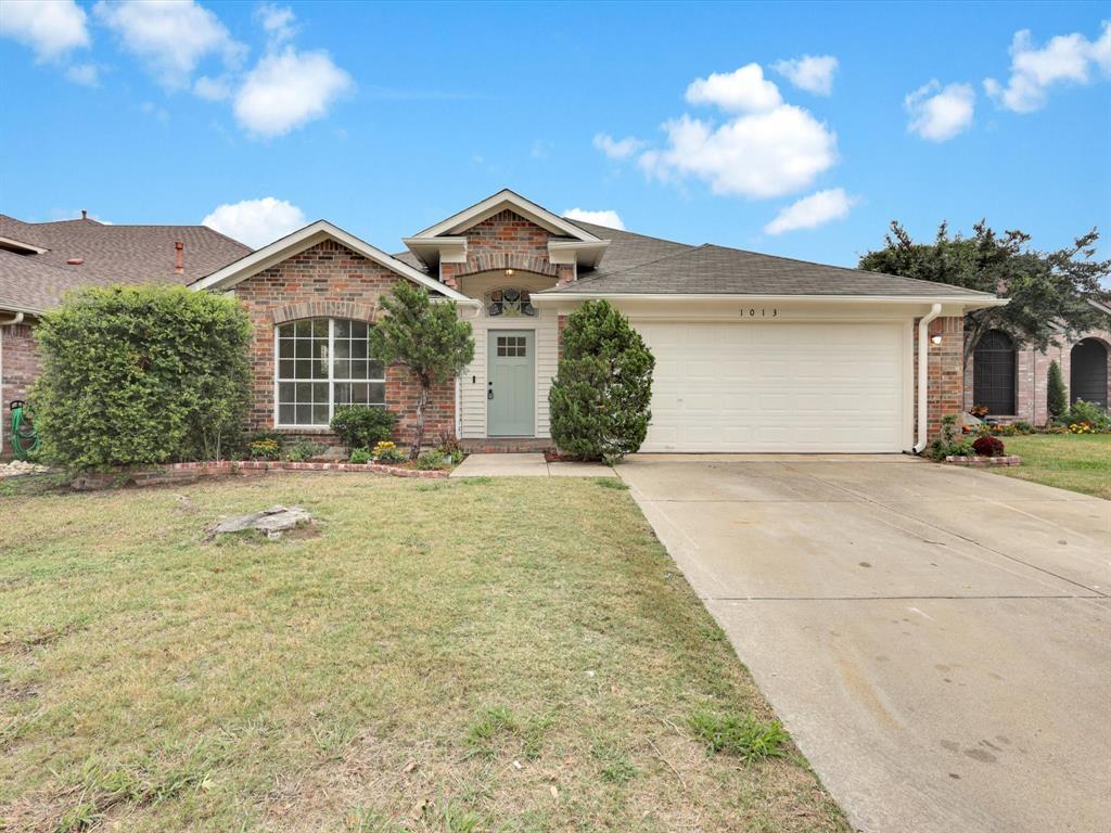 1013 Grand Central Parkway, Saginaw