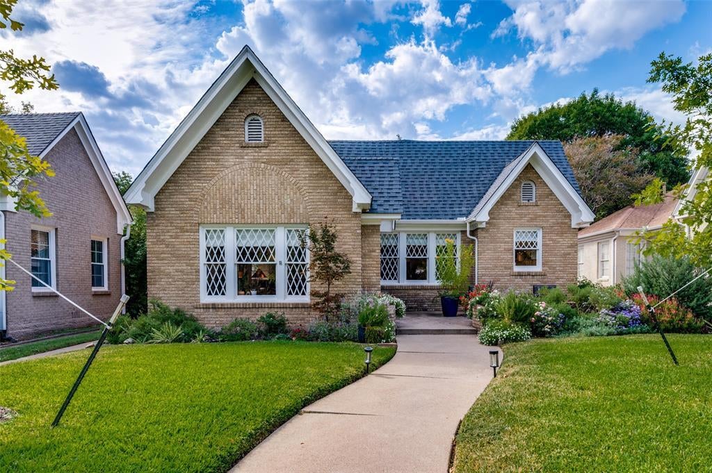 2224 Tremont Avenue, Fort Worth