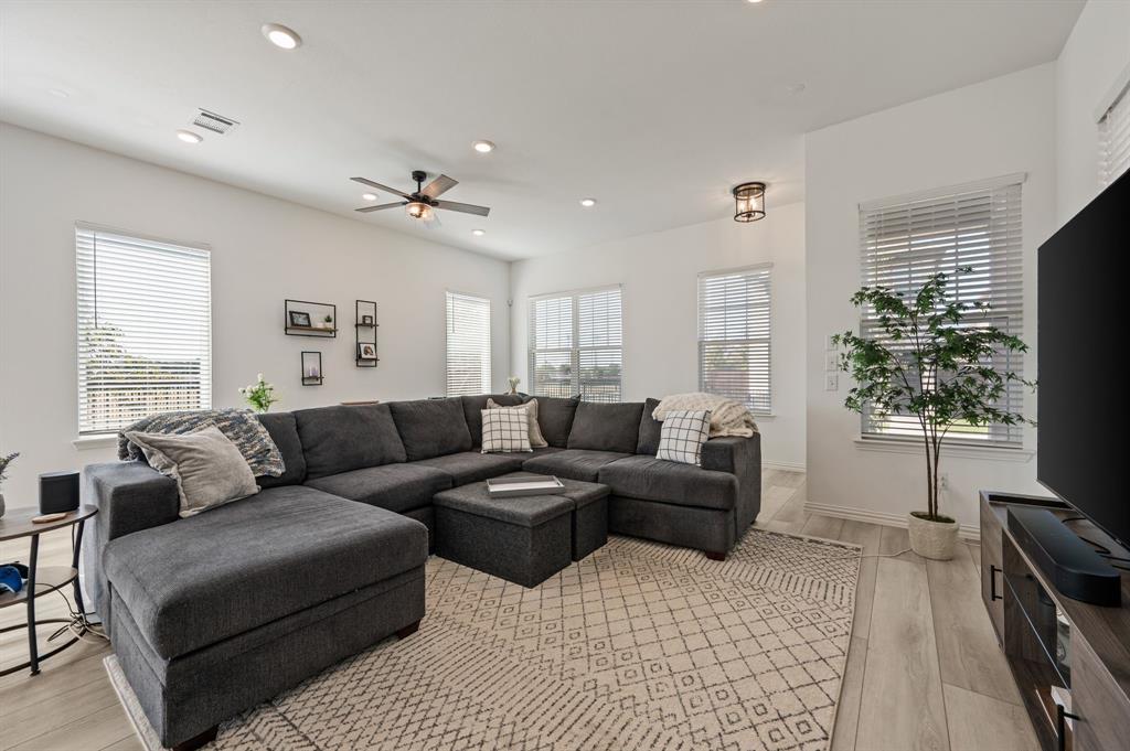 6201 Queens Path, North Richland Hills