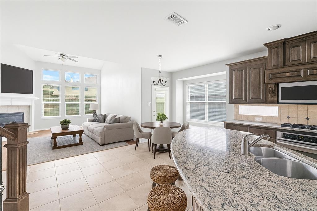 4855 Whispering Lake Drive, Frisco