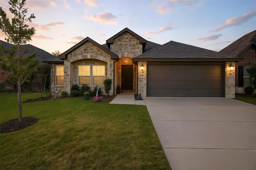 9824 Mescalbean Boulevard, Fort Worth