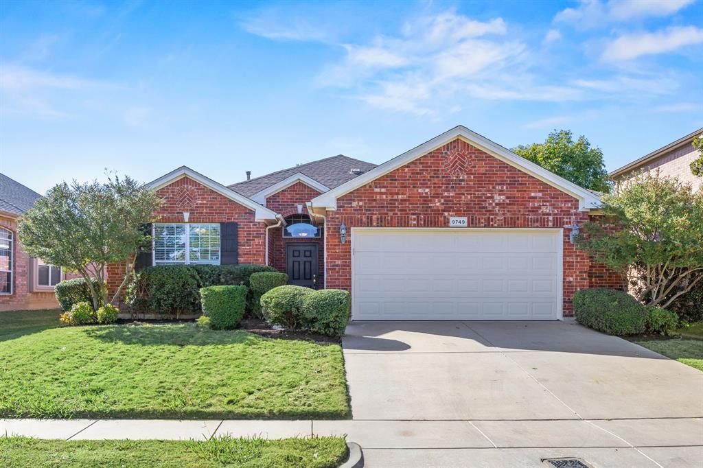 9749 Delmonico Drive, Fort Worth