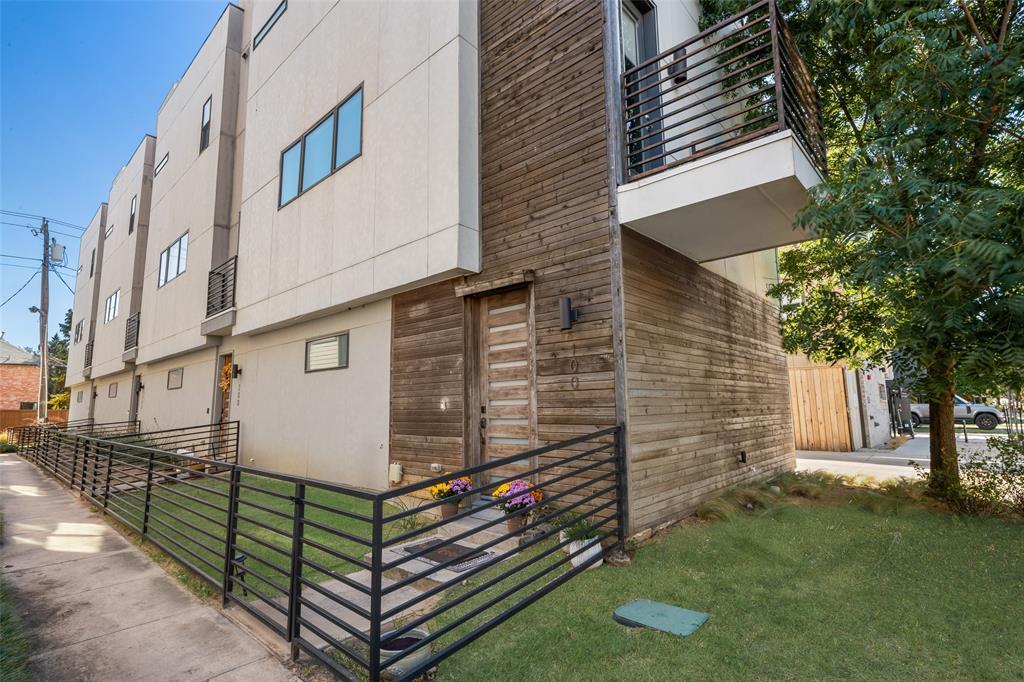 5810 Bryan Parkway 100, Dallas