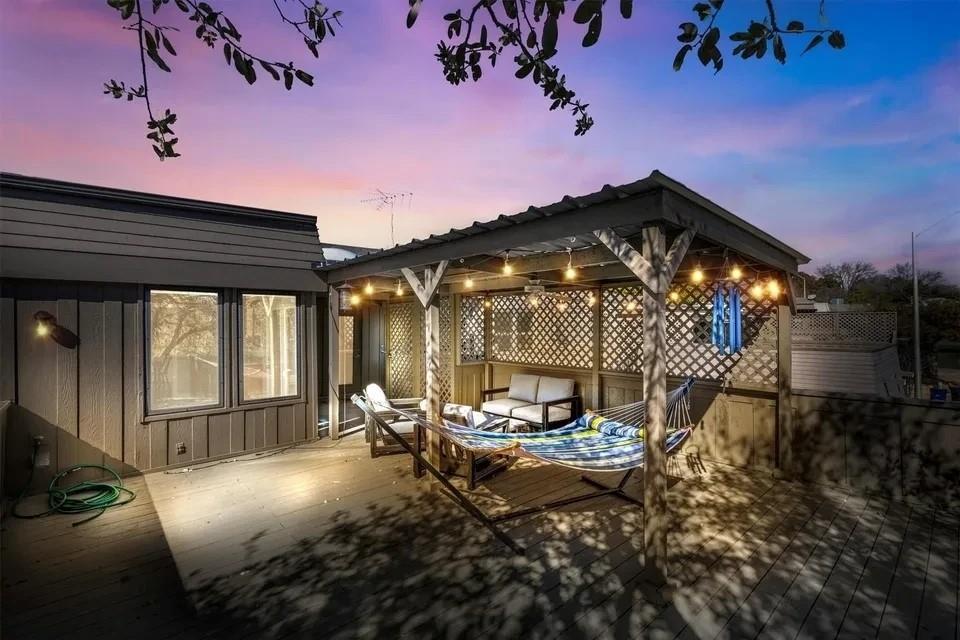 8350 Southmeadow Circle, Dallas