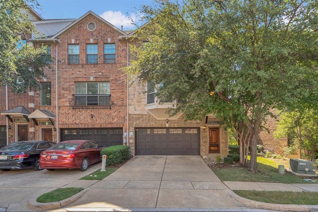 1542 Biltmore Lane, Irving