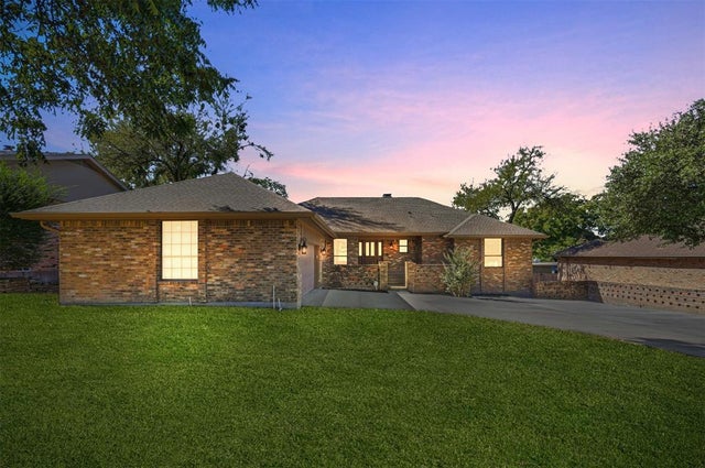 205 Yacht Club Drive, Rockwall