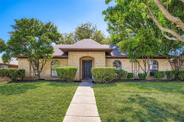 1304 Seabrook Drive, Plano