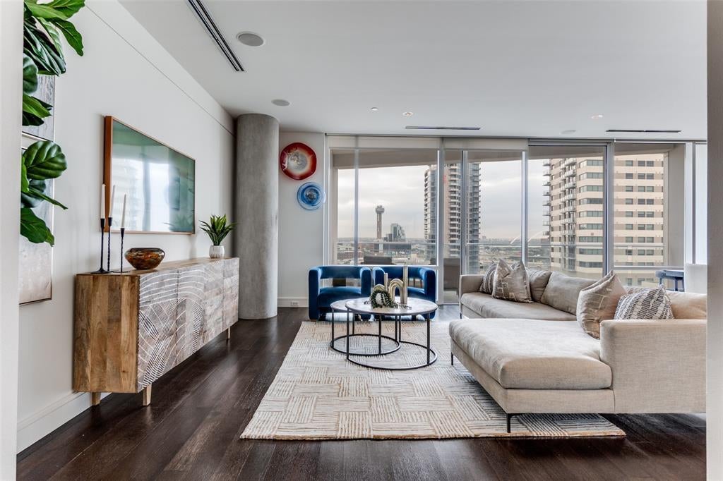 2408 Victory Park Lane 1134, Dallas
