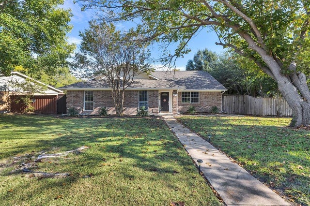 1748 Blossom Trail, Plano