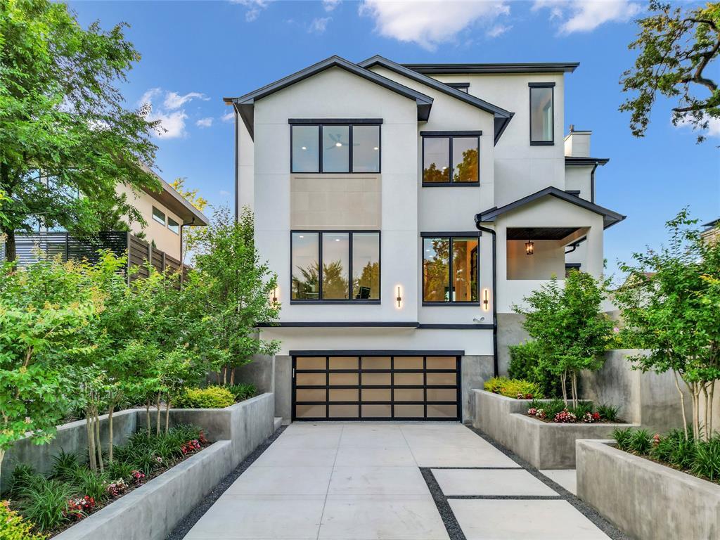 419 W Colorado Boulevard, Dallas