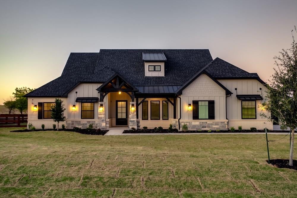 9448 Bluestem Lane, Dish