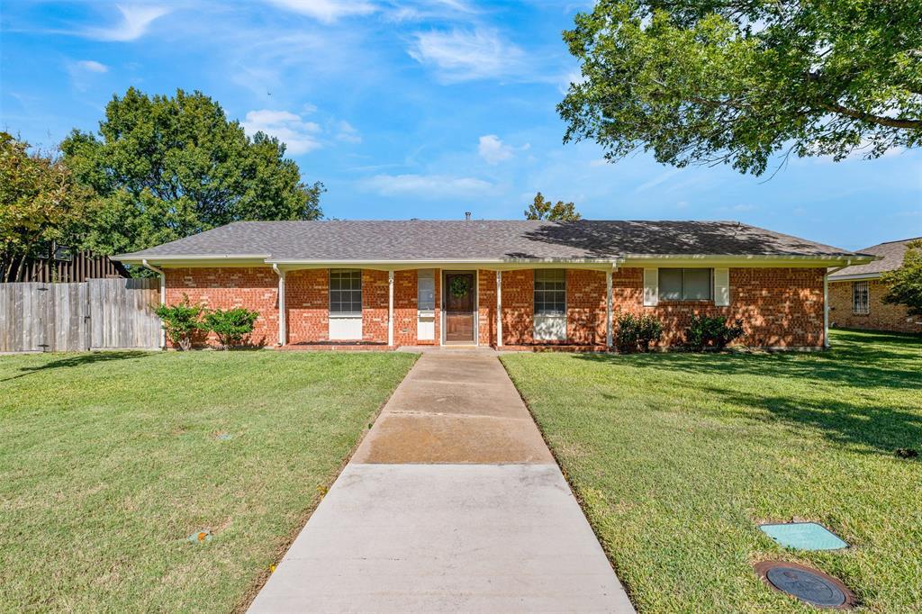 814 Windsor Place, Grand Prairie