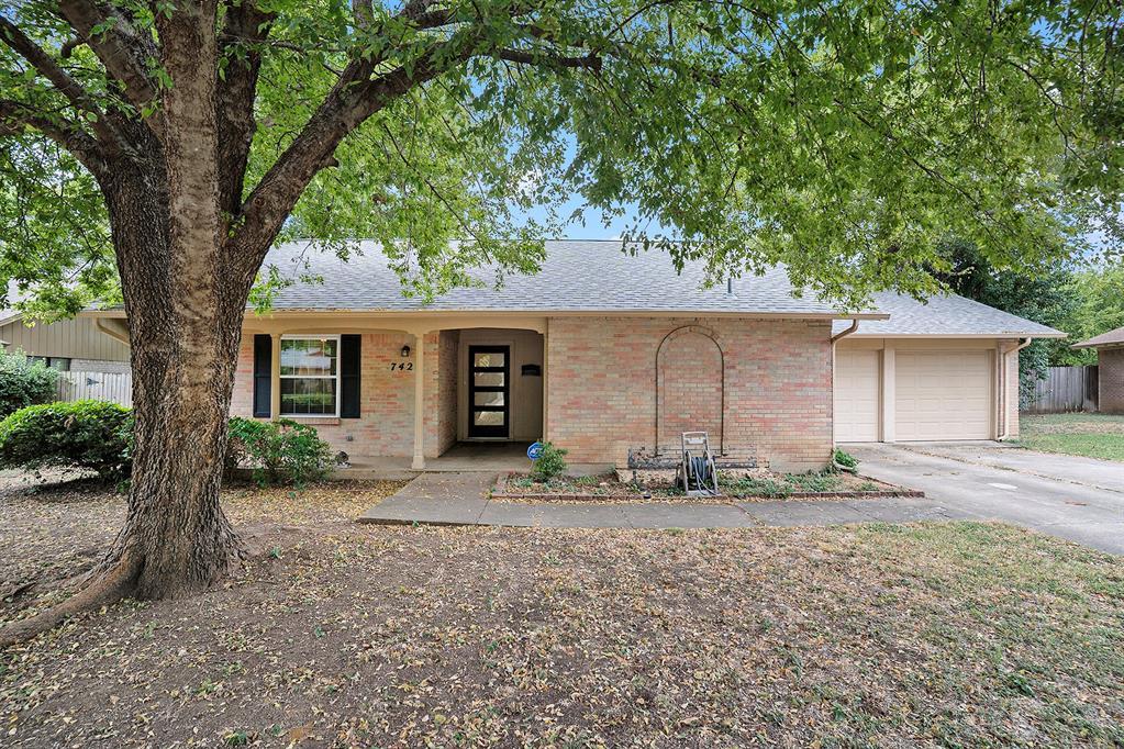 7428 Overhill Road, Fort Worth