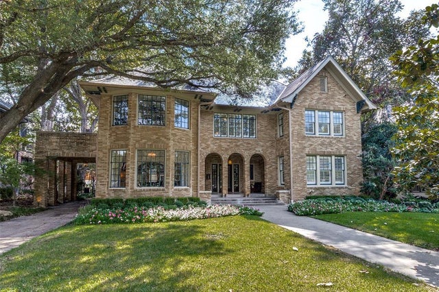 5822 Swiss Avenue, Dallas