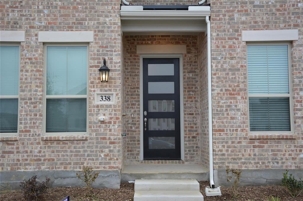 338 Almanor Street, Lewisville