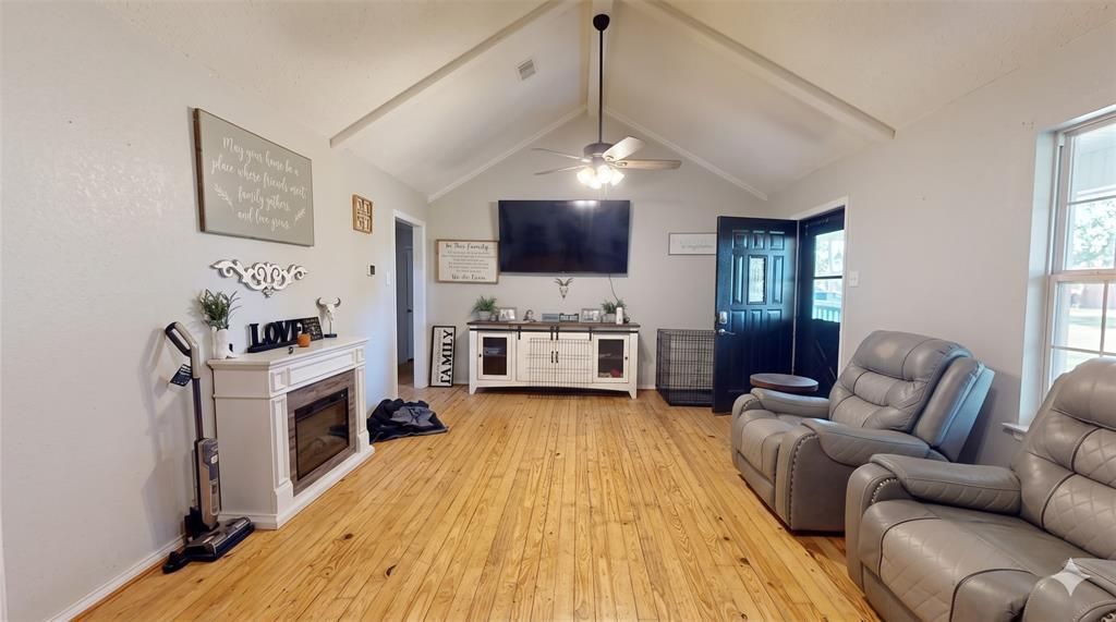 32894 County Road 2142, Kemp