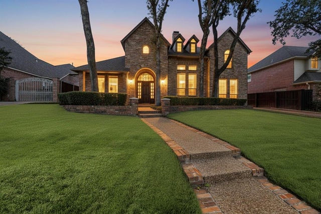 2115 Royal Dominion Court, Arlington