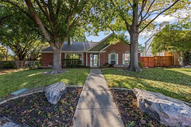 1812 Valencia Drive, Plano