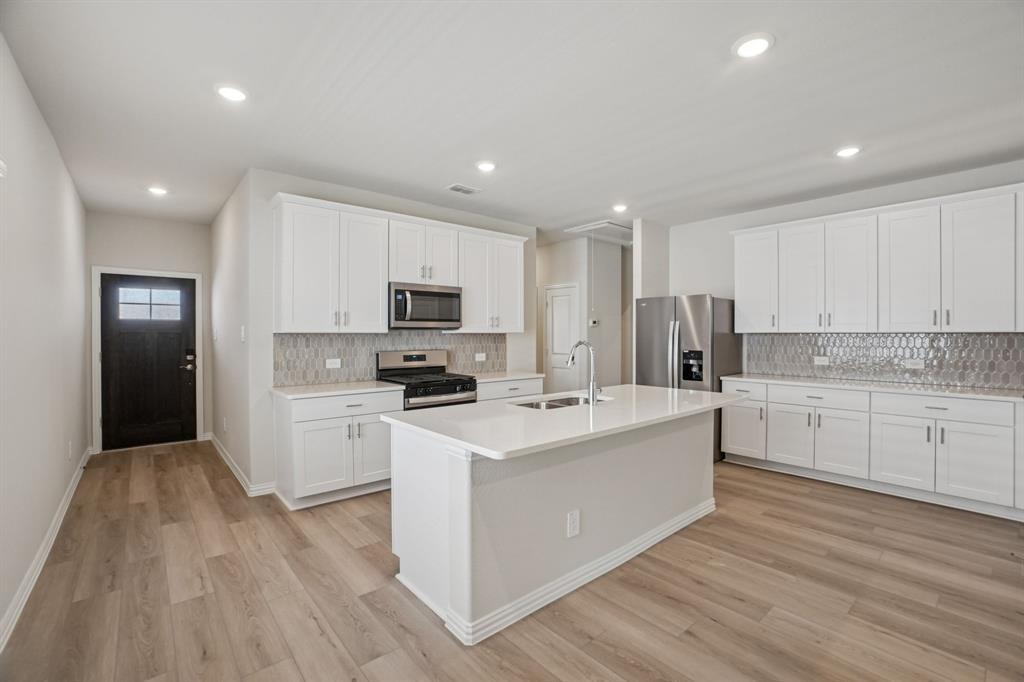 602 Clover Creek Drive, Princeton