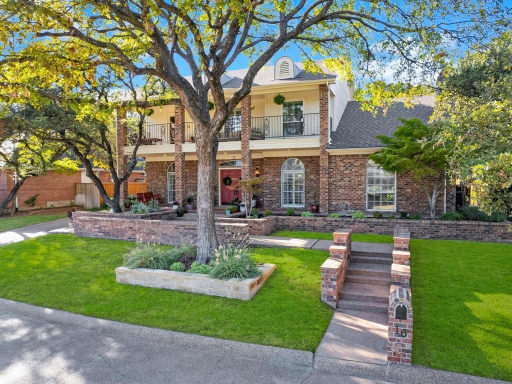 16 Harbour Point Circle, Fort Worth