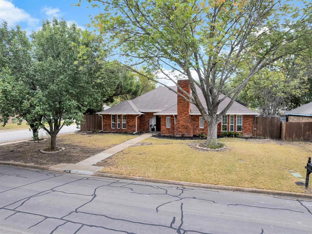 816 Autumn Lake Drive, Allen